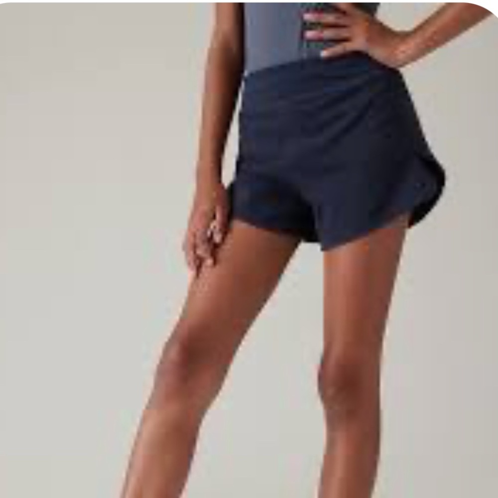 Athleta girl Run the World 3 inch short